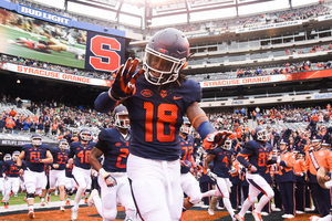 Scoop Bradshaw and Syracuse lost to Notre Dame in 2016 at MetLife Stadium, 50-33.